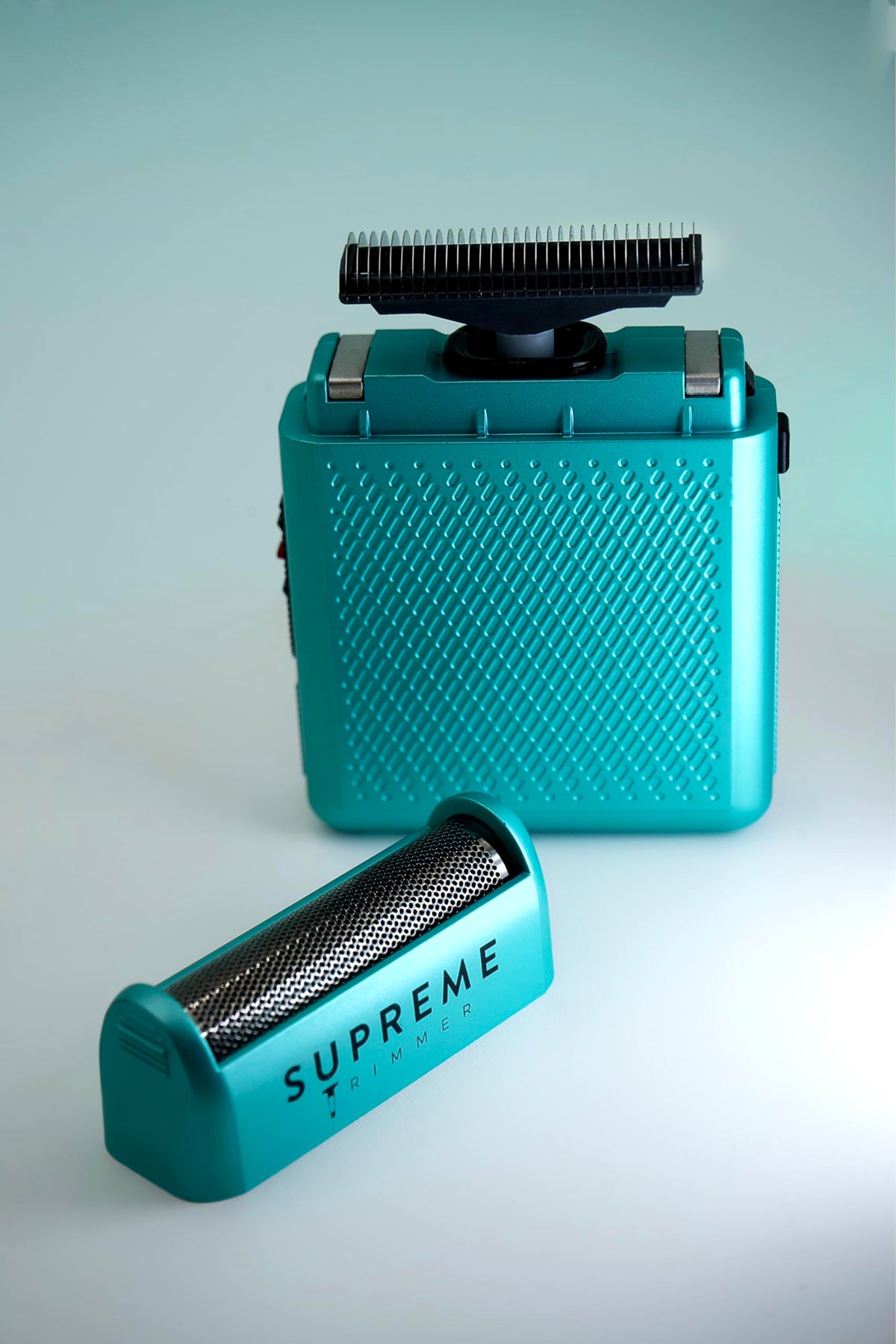 Supreme Trimmer Solo STF101 Herren-Einzelfolienrasierer (150 Minuten Laufzeit), kabellos, leistungsstark, USB-C-Mini-Größe, Reiserasierer für Friseure und Zuhause, Schwarz